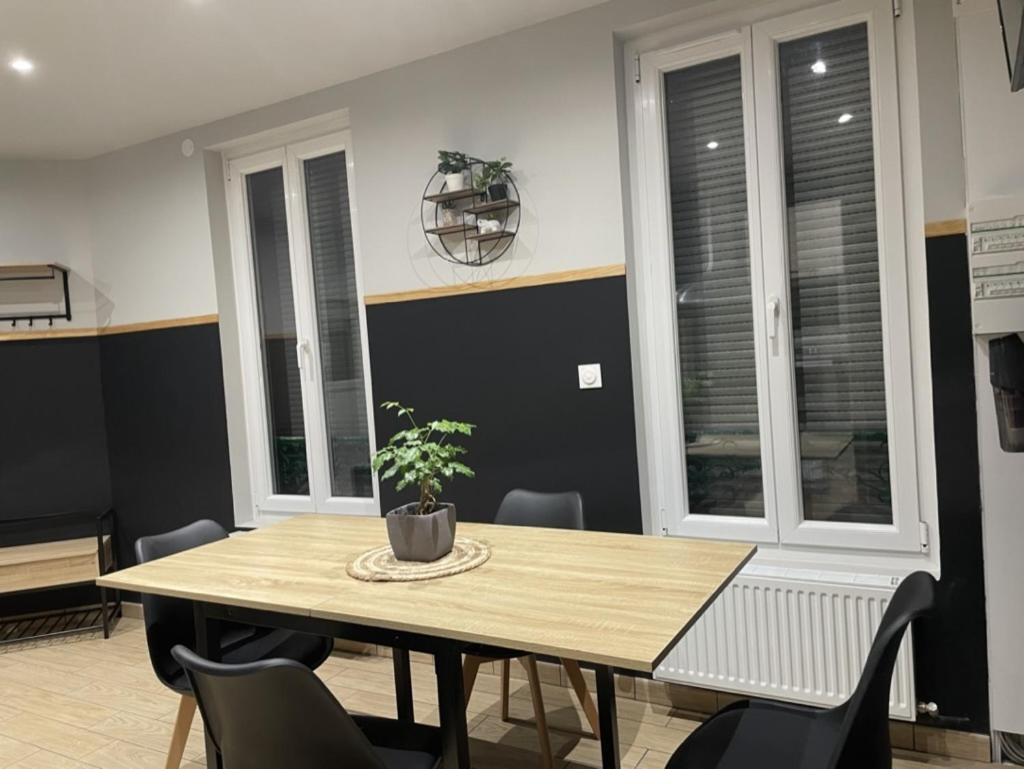L'Escale Feerique Villa Auxerre Ngoại thất bức ảnh
